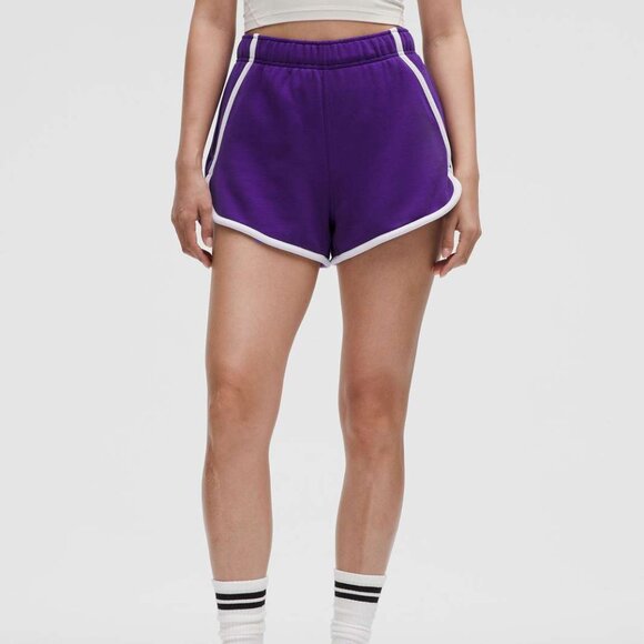 NWT Lululemon Scuba Mid-Rise Oversized shorts 3" *Trim, Sz S, College Purple - Picture 1 of 8